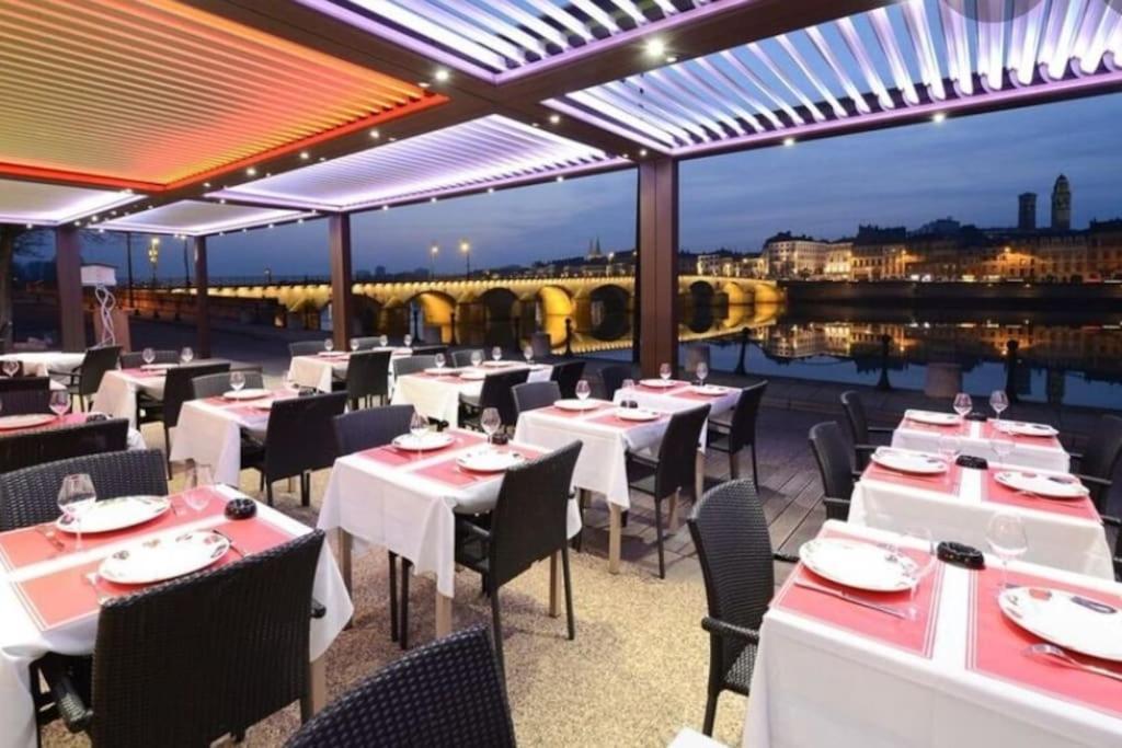 Sejour Detente Au Coeur De Macon Spa,Cine,Bouteille Offerte Экстерьер фото