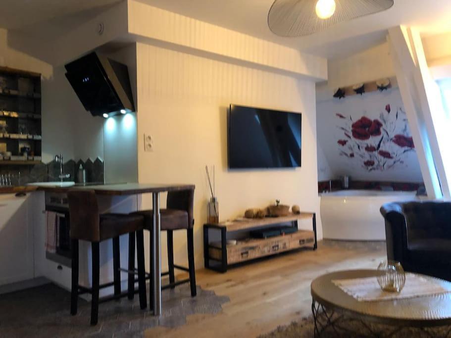 Sejour Detente Au Coeur De Macon Spa,Cine,Bouteille Offerte Экстерьер фото