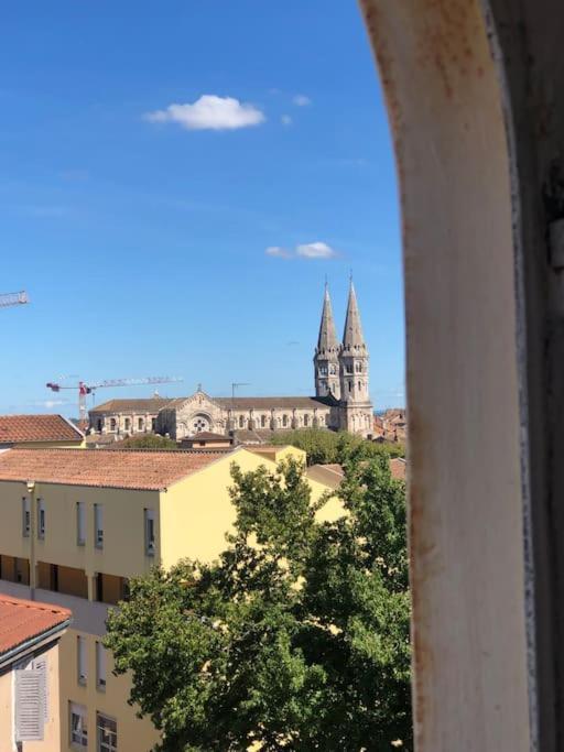 Sejour Detente Au Coeur De Macon Spa,Cine,Bouteille Offerte Экстерьер фото